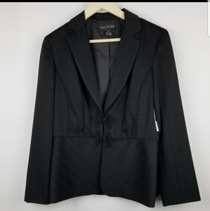 Focus on Suits brand
Suit jacket
Size 12
b…